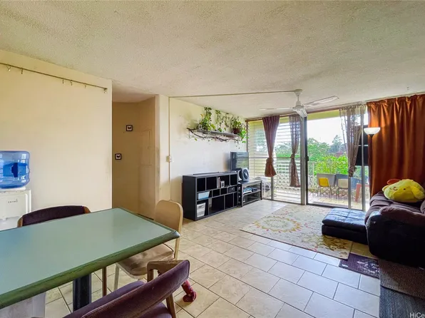 95-2052 Waikalani Pl APT B404, Mililani, HI 96789