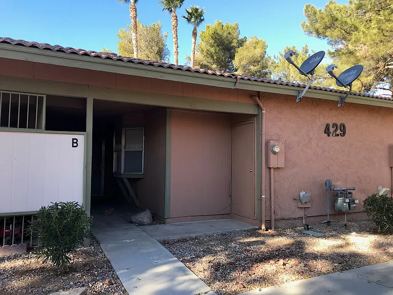 429 N Lamb Blvd #B — Photo 10
