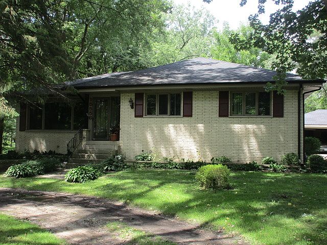 1st image of 15556 Merrill Ave