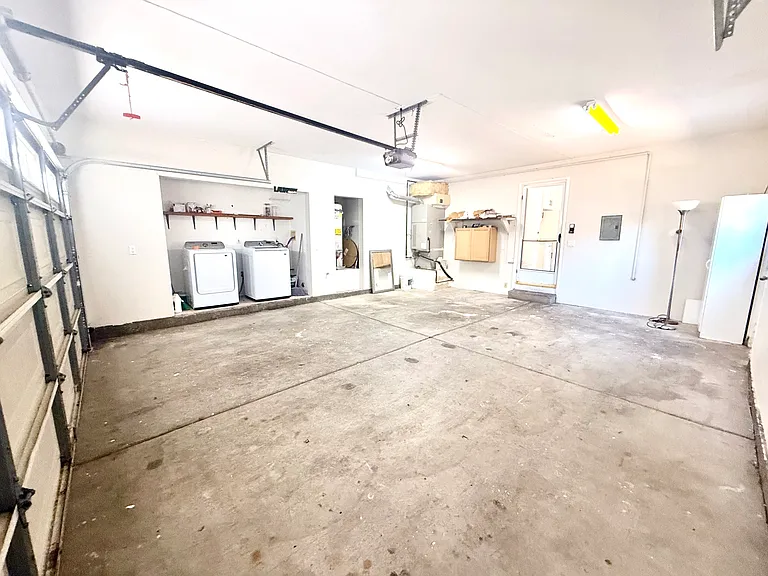 7325 Hagen Ct — Photo 26