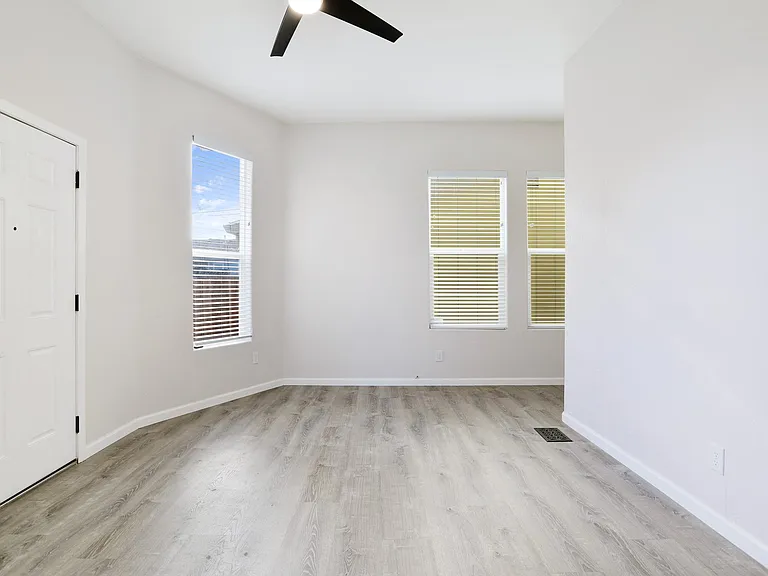 88 W 7th St #2 — Photo 10