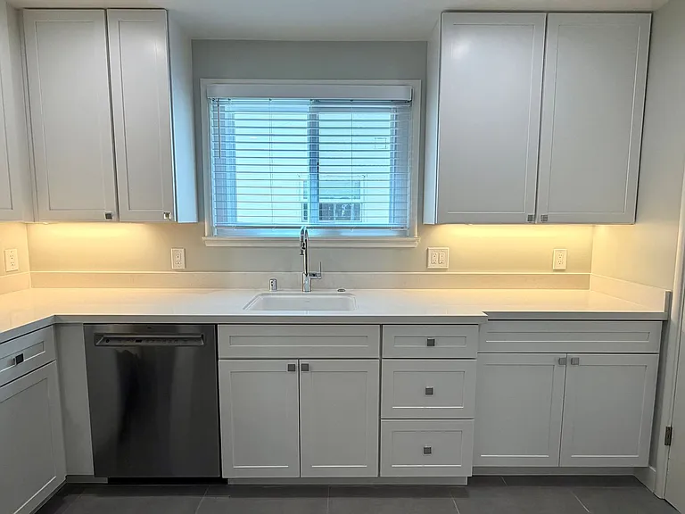 Laurel Oaks Apts — Photo 39