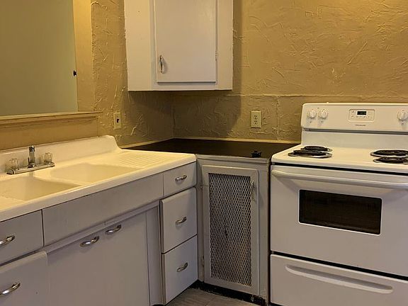 5th image of 393 E 15th Ave APT B