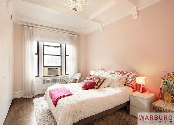 Sold by Warburg | media 14