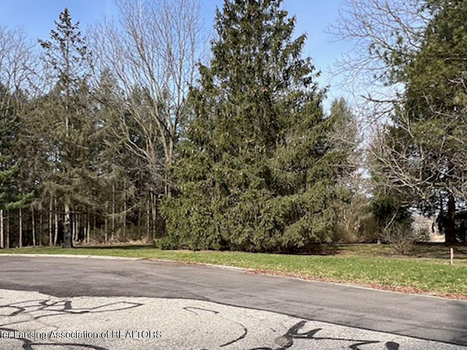 2nd image of 0 Blue Hill Cir E