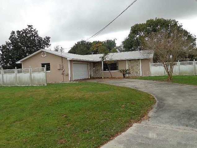 1st image of 1931 W Clinton Dr