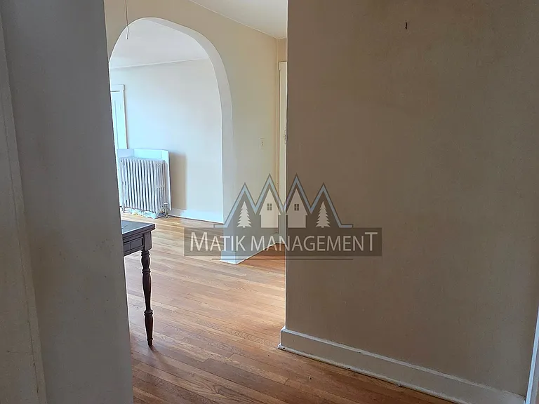 143 Main St W #1/2 — Photo 25