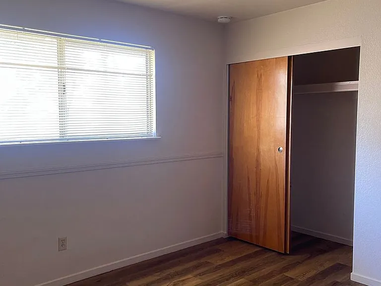 735 Christine Ave — Photo 22