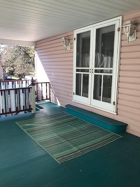 1st image of 305 E Main St #1C