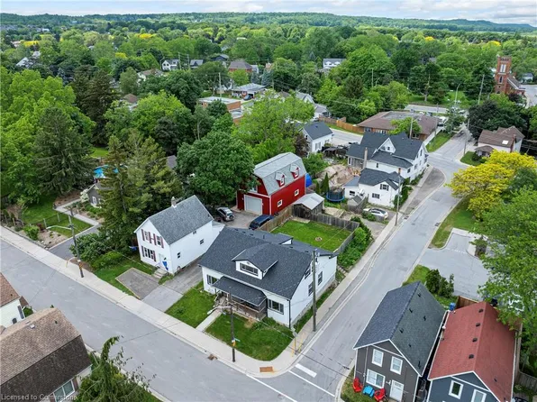 4238 Academy St, Lincoln, ON L0R 1B4