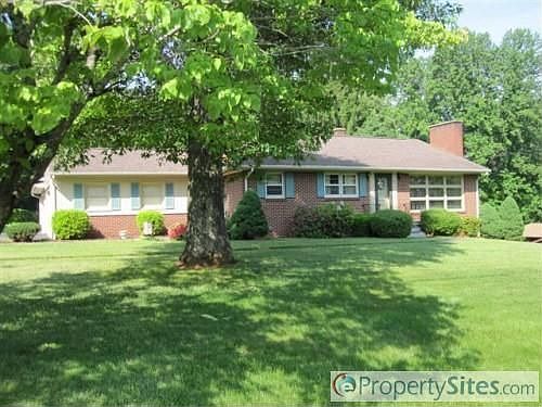 5th image of 50 Darlington Dr