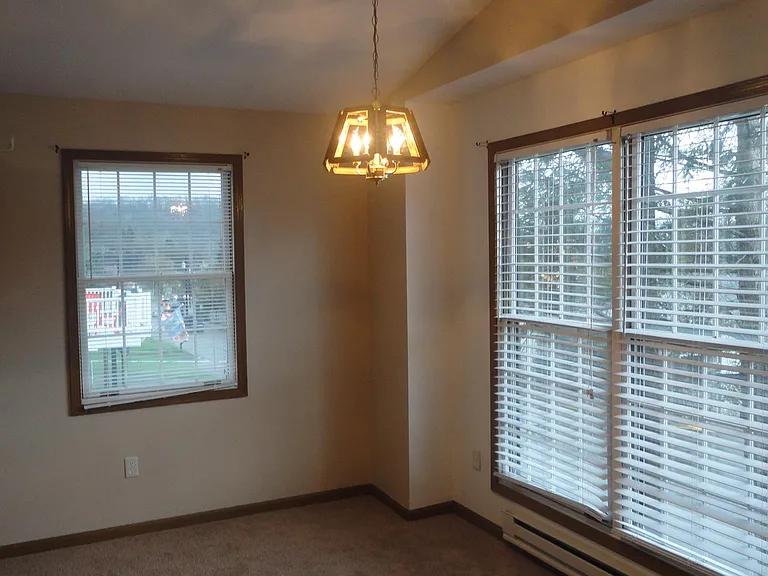 1223 Richwood Ave — Photo 6