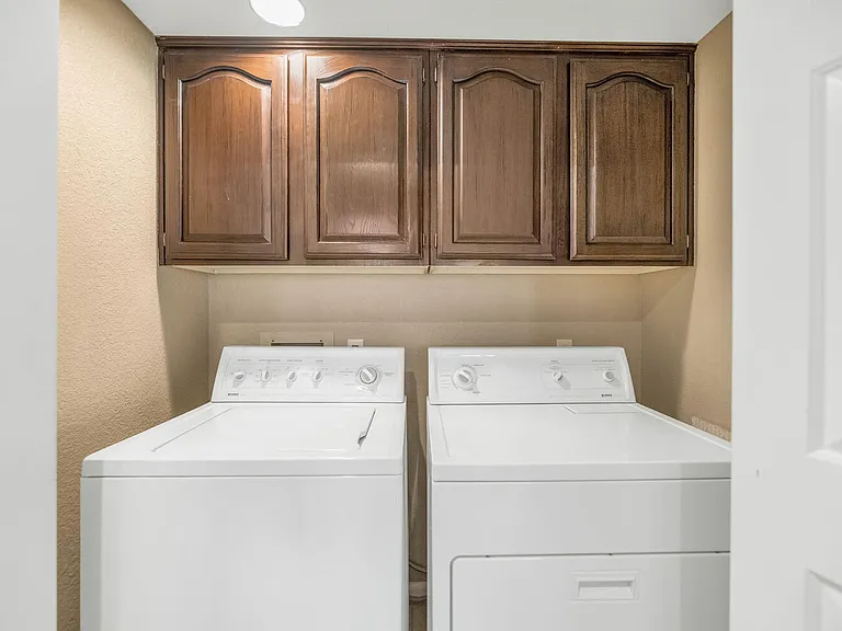 9023 N 107th Pl — Photo 15