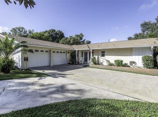 2430 Hilltop Ct, Eustis, FL 32726