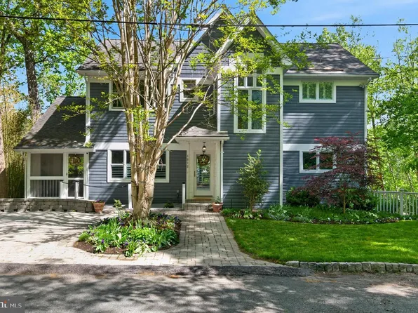 1812 Shore Dr, Annapolis, MD 21401