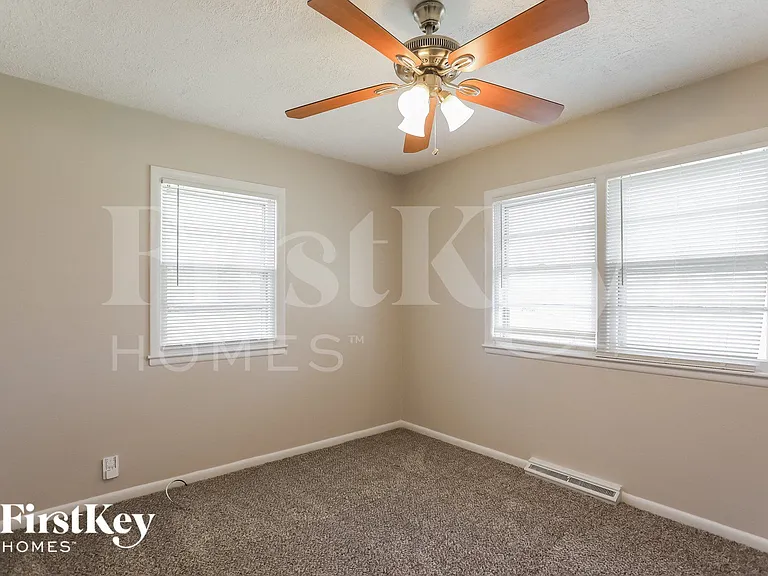 7712 Arlington Ave — Photo 8
