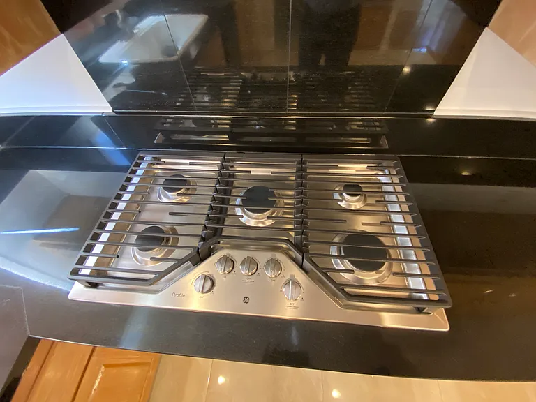 new 36" GE Profile gas cooktop