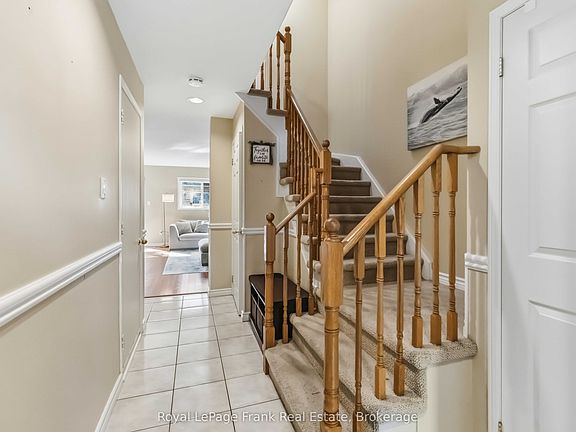 4th image of 1385 Lakeshore Rd W #27