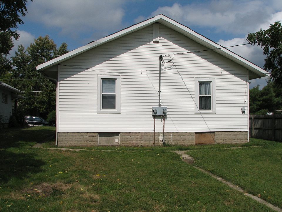 large backyard/no garage