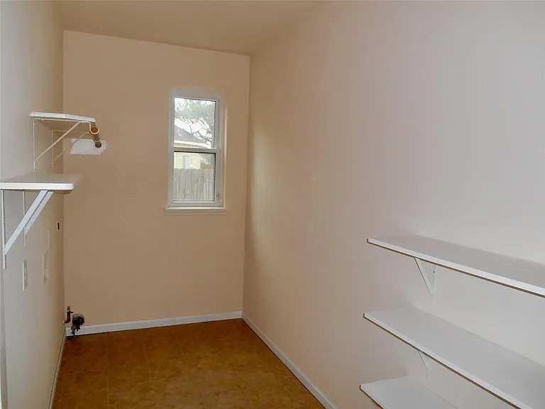 6203 Faulkner Ridge Dr — Photo 9
