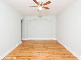 427 W Roscoe St #1116, Chicago, IL 60657