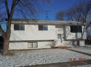 124 W Diversey Ave, Addison, IL 60101