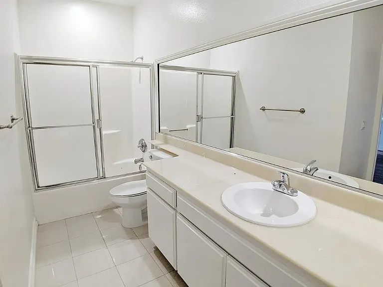Carmelina Lofts — Photo 16