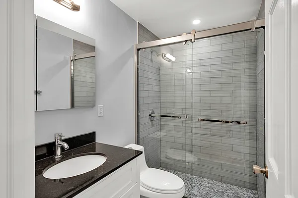 Rented by Alexander Bilu, LREB | media 13