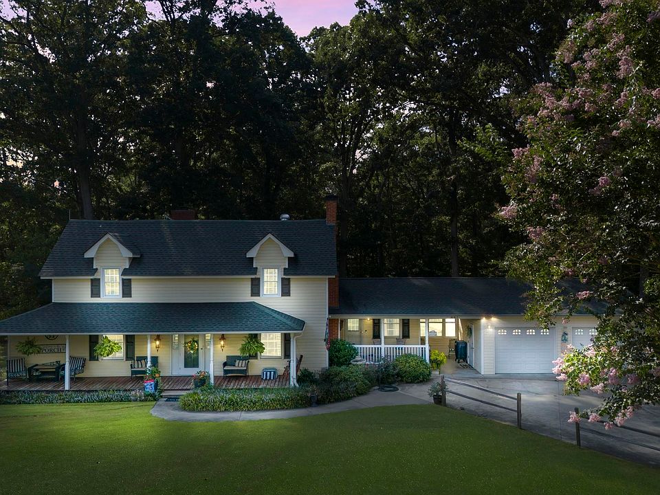 1st image of 447 Henderson Rd