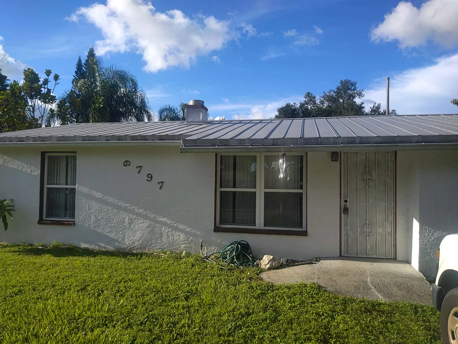 3 bed, 968 sqft, $2,400 — Photo 1