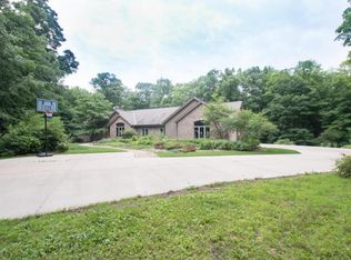 5721 Kettle Wood Ct, Hartford, WI 53027