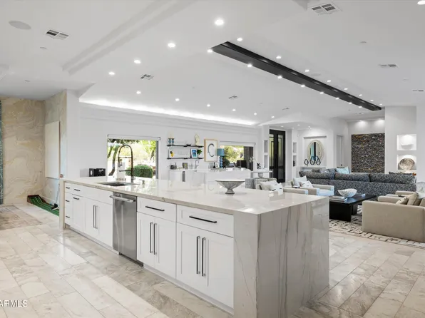 8139 E DESERT COVE Avenue, Scottsdale, AZ 85260