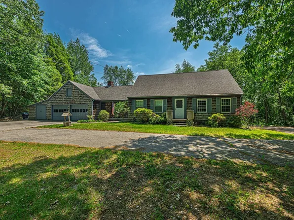 7 Squamscott Road, Stratham, NH 03885