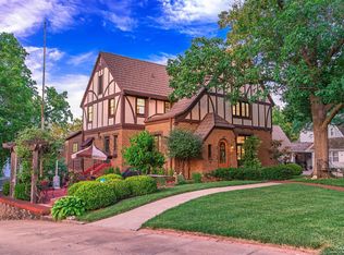 203 Greenway Rd, Salina, KS 67401