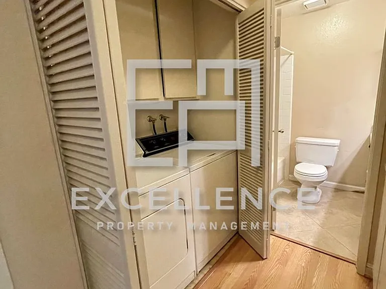 1336 Greenwich Ct — Photo 10