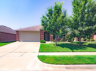1221 Castlegar Ln, Justin, TX 76247