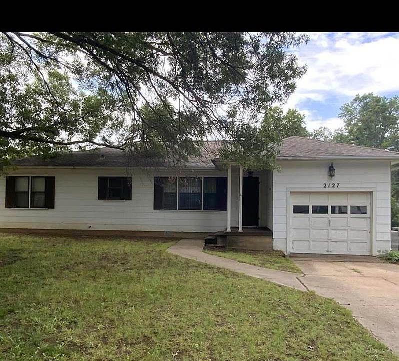 1st image of 2127 W Arrowhead Ave