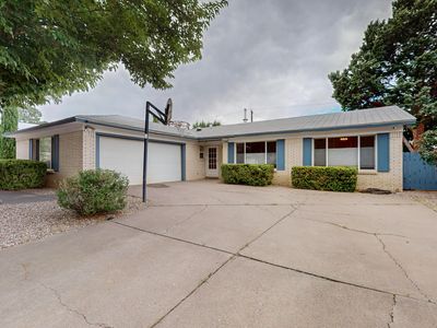 11708 Golden Gate Ave NE, Albuquerque, NM, 87111