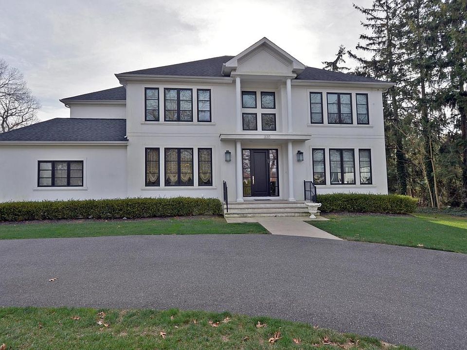 1st image of 330 Park Ave