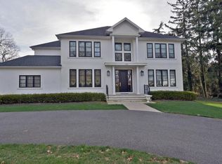 330 Park Ave, Oakhurst, NJ 07755