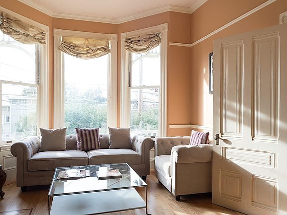 Salon with vaulted ceiling