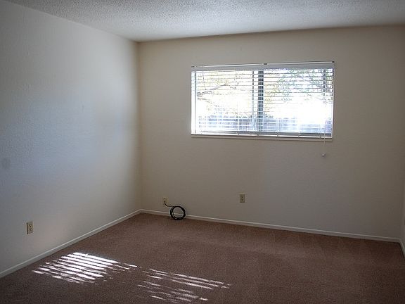 4th image of 7118 Grady Dr