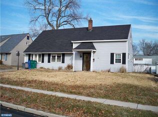 18 Ravine Ln, Levittown, PA 19055