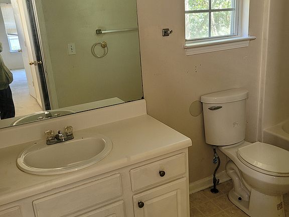 2nd image of 152 Prity Ct #152
