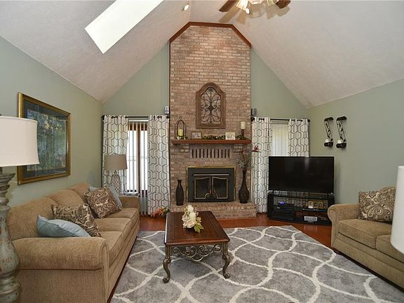 5th image of 8160 Timberwood Dr