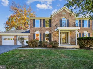 17 Locustwood Ct, Silver Spring, MD 20905
