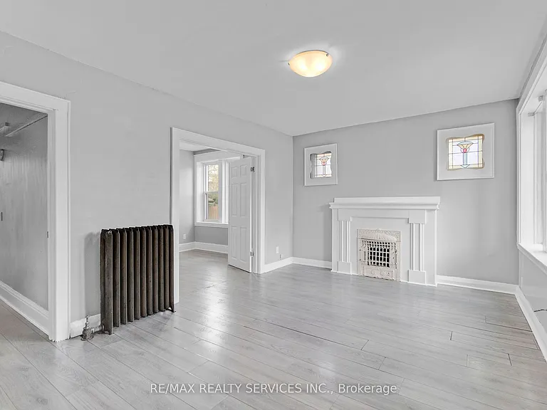 5 Fairholt Rd N #8 — Photo 2