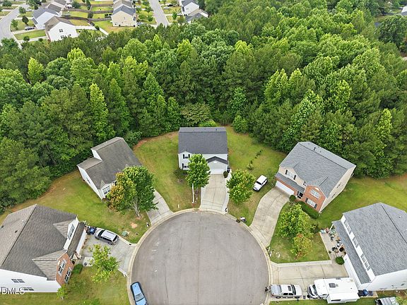 4th image of 132 Cascade Ct
