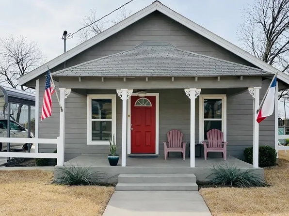 506 W Grand Ave, Comanche, TX 76442