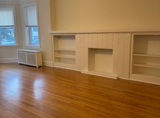 2144 W Arthur Ave APT 3, Chicago, IL 60645